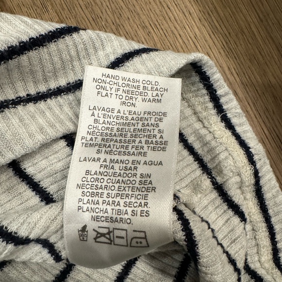 Velvet v-neck long sleeve - Picture 3 of 6